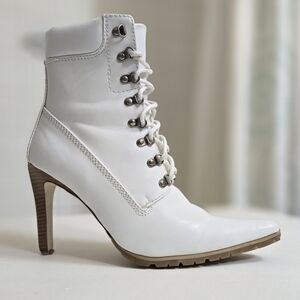 White Lace-Up Pointed Toe Heeled Boots